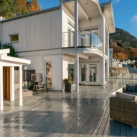 Villa The Pulpit Rock With Sea View & Jakuzzi