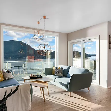 The Pulpit Rock With Sea View & Jakuzzi Villa