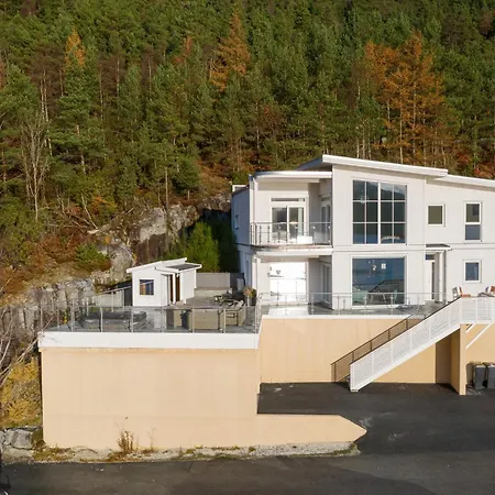 The Pulpit Rock With Sea View & Jakuzzi Villa *