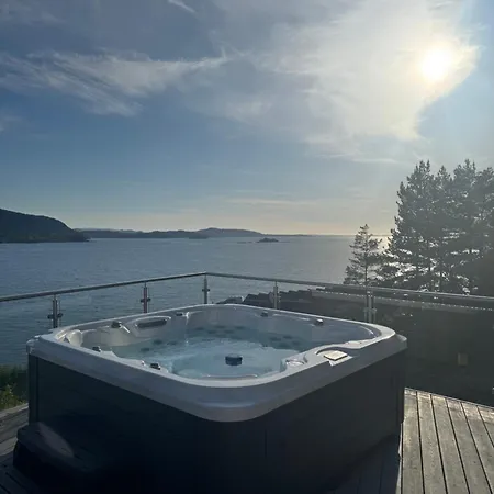 The Pulpit Rock With Sea View & Jakuzzi Jorpeland