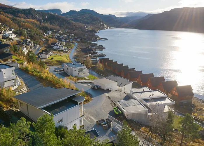 The Pulpit Rock With Sea View & Jakuzzi Jørpeland