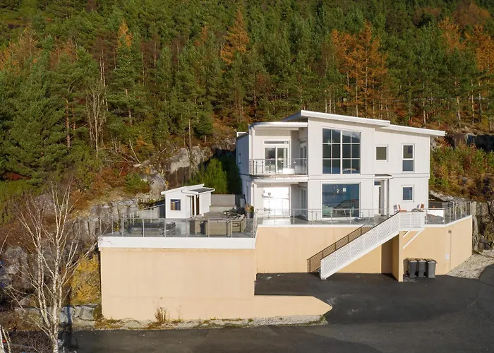 The Pulpit Rock With Sea View & Jakuzzi Villa *