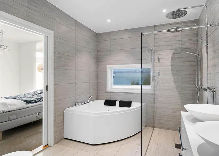 The Pulpit Rock With Sea View & Jakuzzi