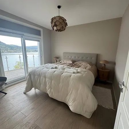 The Pulpit Rock With Sea View & Jakuzzi * Jørpeland